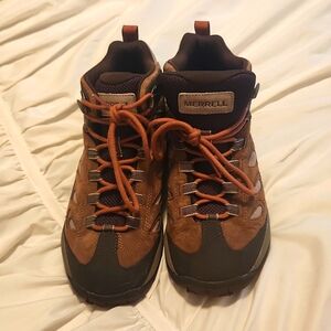 Ladies Merrell hiking boots